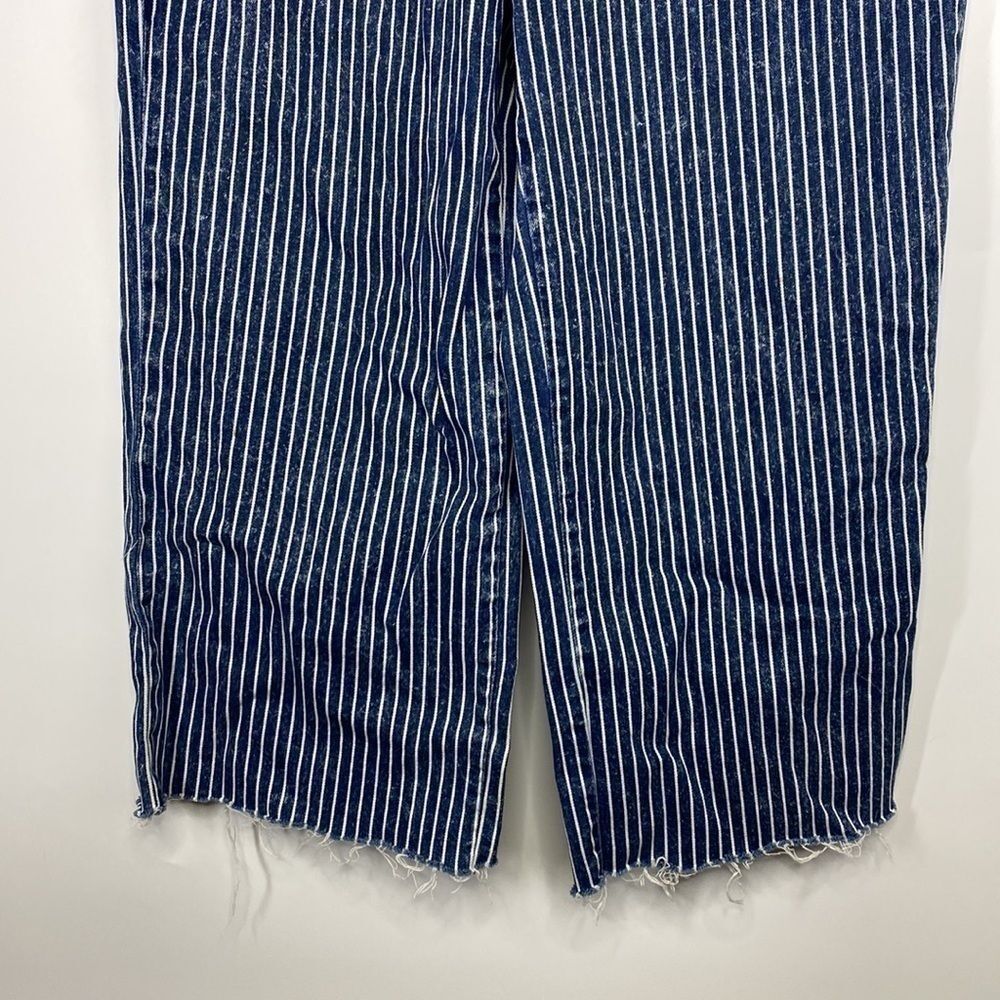 Universal Threads Blue Railroad Cropped Overalls Raw Hem Size 4/27 - Picture 4 of 10